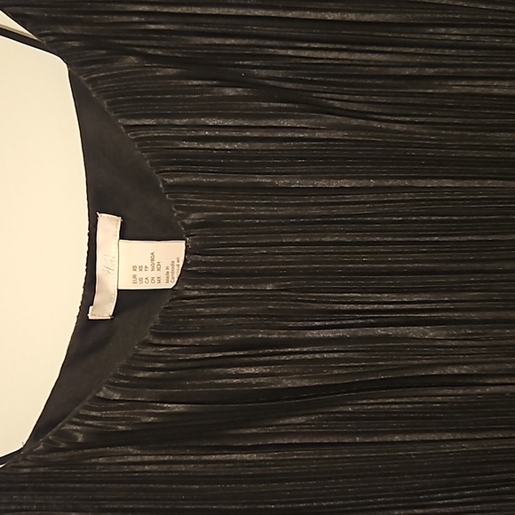 H&M Ribbes Tank - Picture 2 of 3